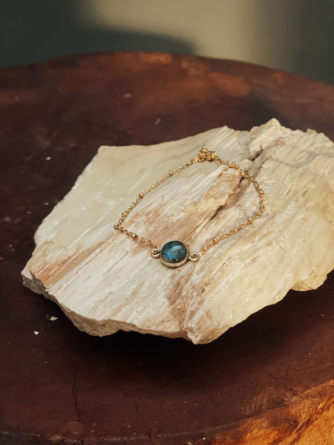 Soft embrace bracelets | Delicate armbanden