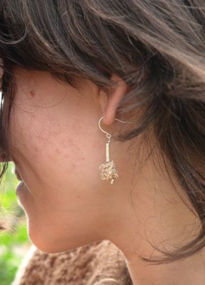 Soft embrace earrings | Woestijnroos