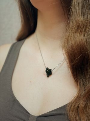 Soft embrace necklace | Groene toermalijn
