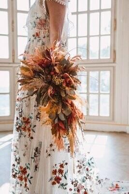 bouquet de mariée en cascade - bouquet retombant - fleurs séchées- influence naturelle