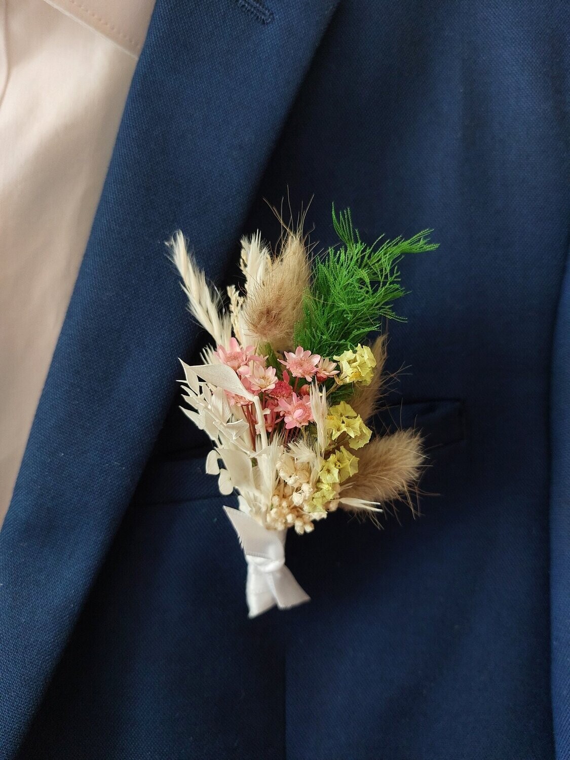 boutonnière homme en fleurs séchées - influence naturelle