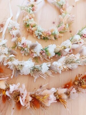 couronne de mariage en fleurs séchées - couronne fleurs séchées- influence naturelle