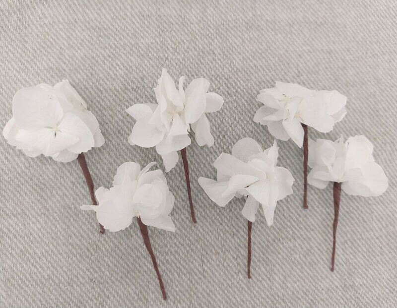 fleurs cheveux blanches - épingle de fleurs - influence naturelle