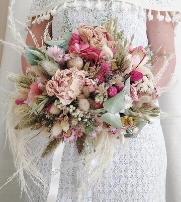 bouquet de mariée rose - bouquet de fleurs séchées - fleuriste influence naturelle