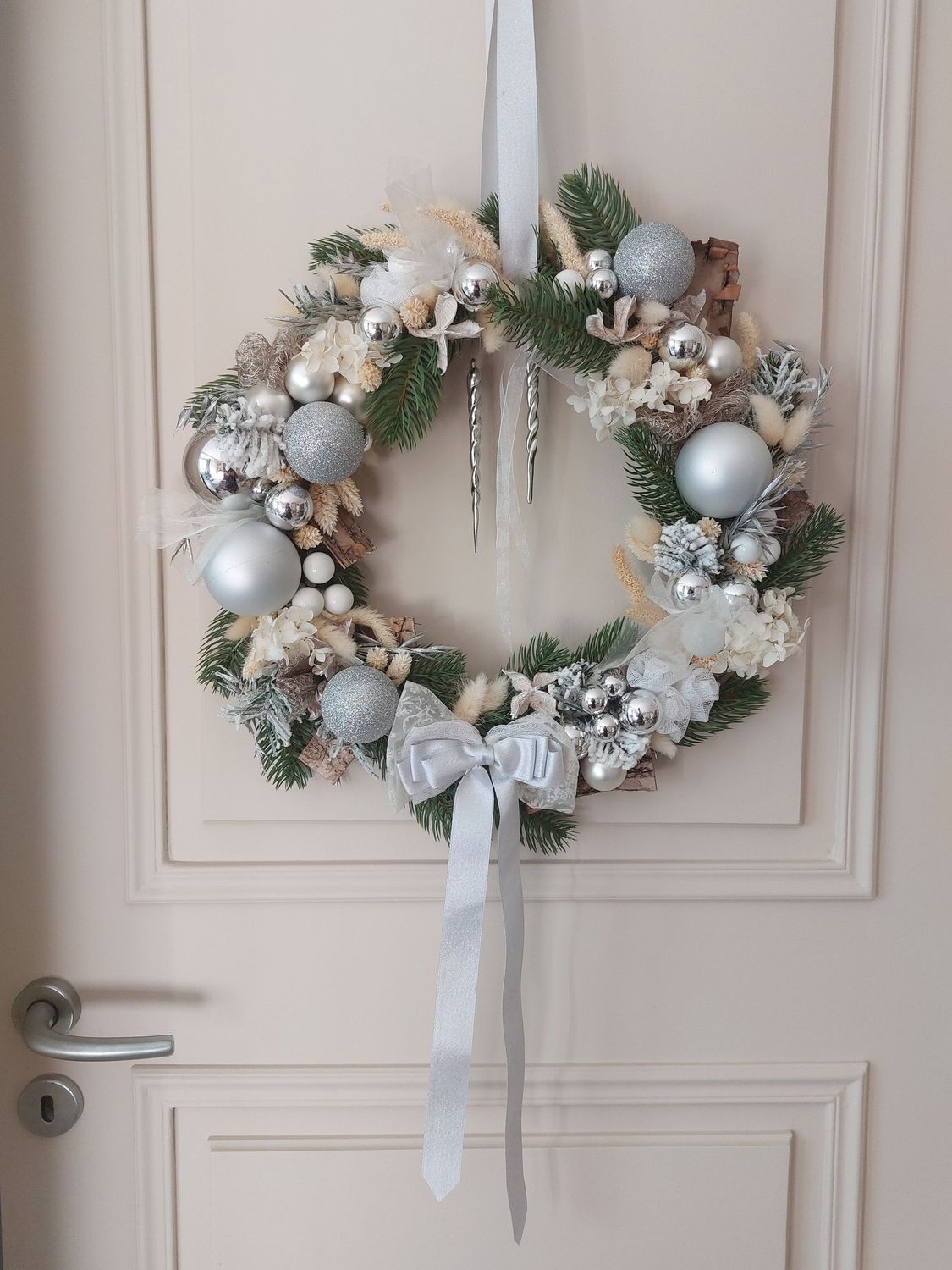 Couronne de Noel blanche et argent 40 cm