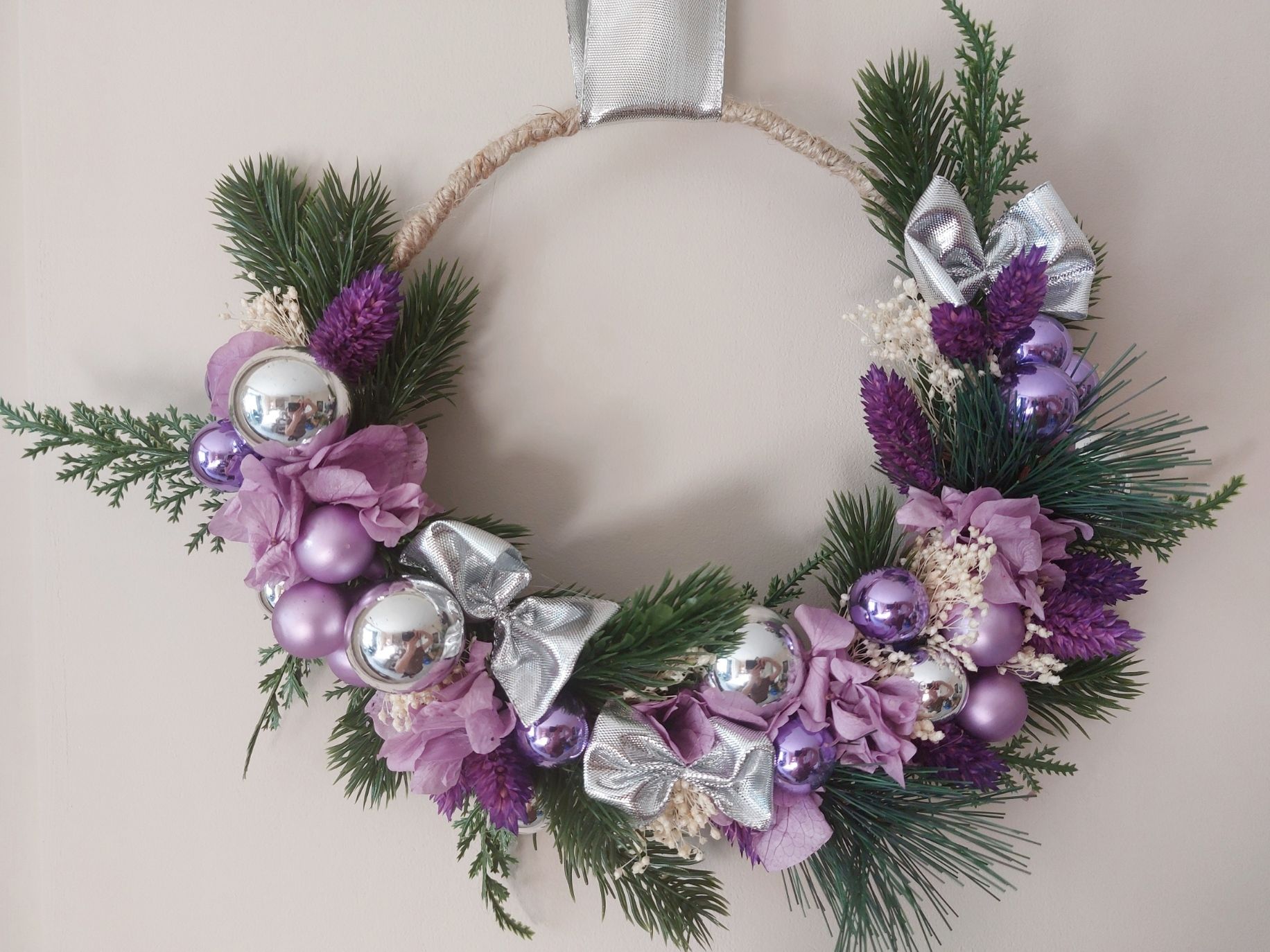 Couronne de Noël Mauve et argent 20cm