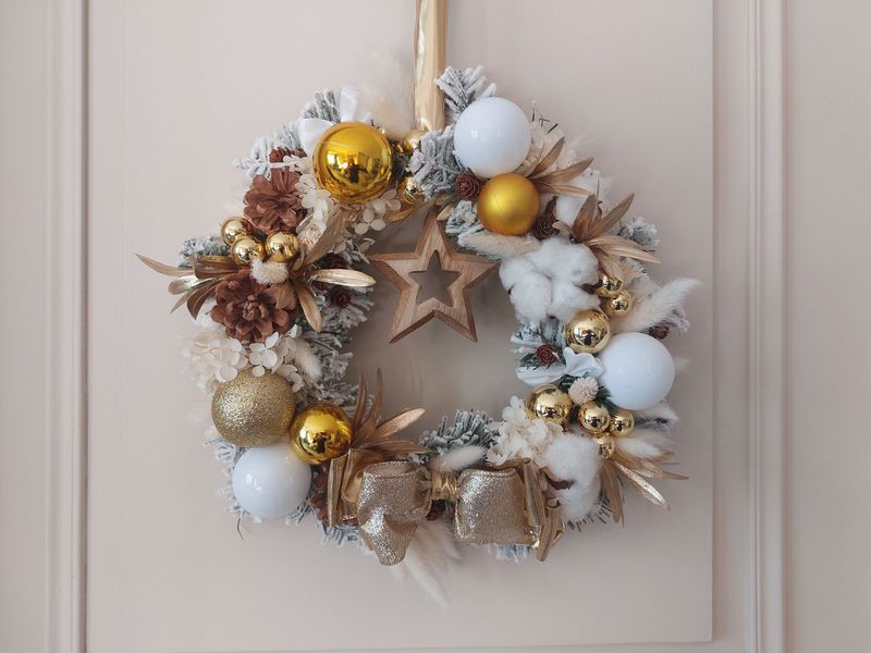 couronne de noel or et blanc