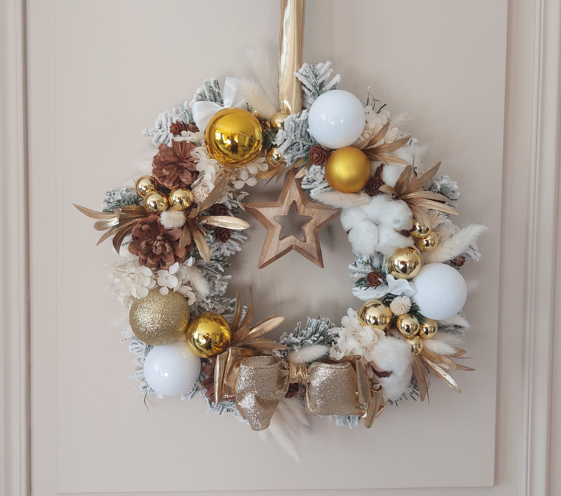 couronne de noel or et blanc