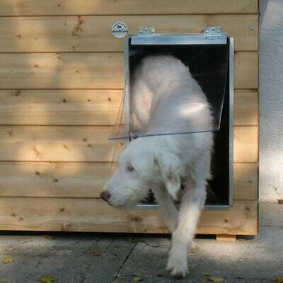 SAUERLAND Pendelklappe für Holz-Hundehütten