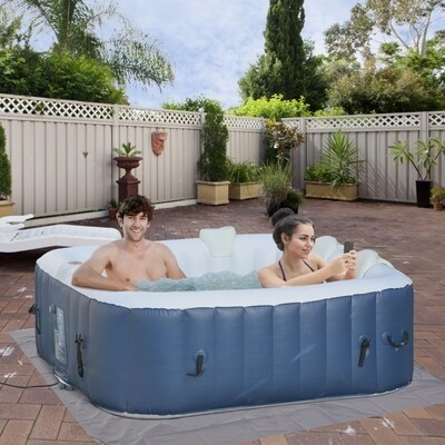 Outsunny Whirlpool / Jacuzzi für 2-4 Personen Heizung Bubble Spa 910L Inkl. Abdeckung In- & Outdoor Weiss+Blau 185 x 185 x 65 cm