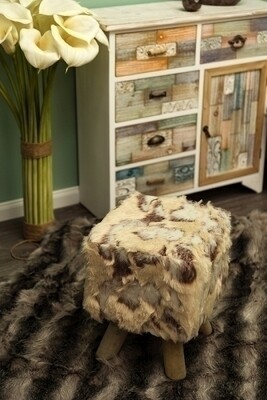 Fellhocker, Schemel, Fusshocker - beige
