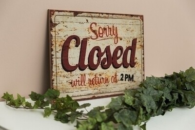 Holzschild &quot;Closed&quot;