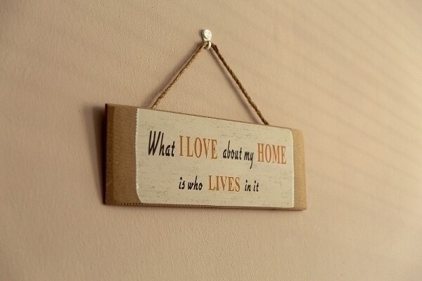 Holzschild &quot;What I love about my home&quot;