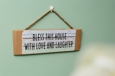 Holzschild &quot;Bless this house&quot;