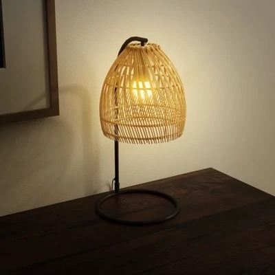 Tischleuchte im Boho-Stil, Lampenschirm aus Rattan, Schwarz + Natur