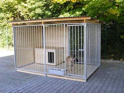 SAUERLAND Hundezwinger 2 x 3 m | 1,5-seitig geschlossen | naturbelassen | Rohrstab Abstand 8 cm