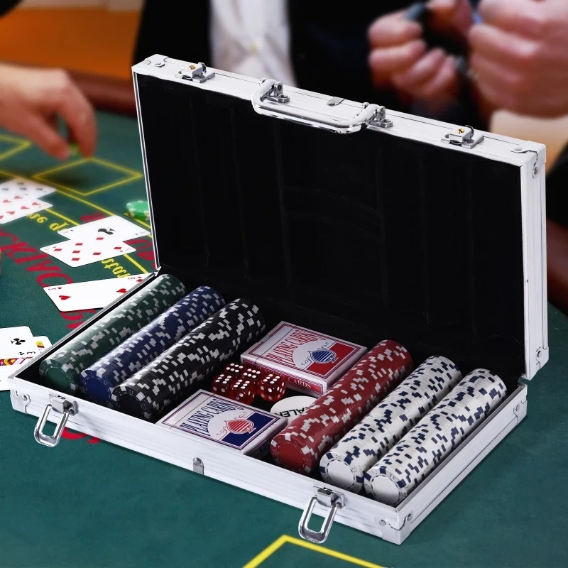 Pokerkoffer Pokerset 300 Pokerchips 2 x Kartenspiel 5 x Würfel 1 x Alukoffer