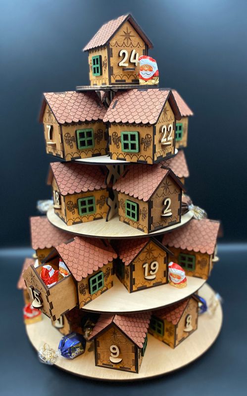 Exklusiver Weihnachts-Adventskalender aus Holz