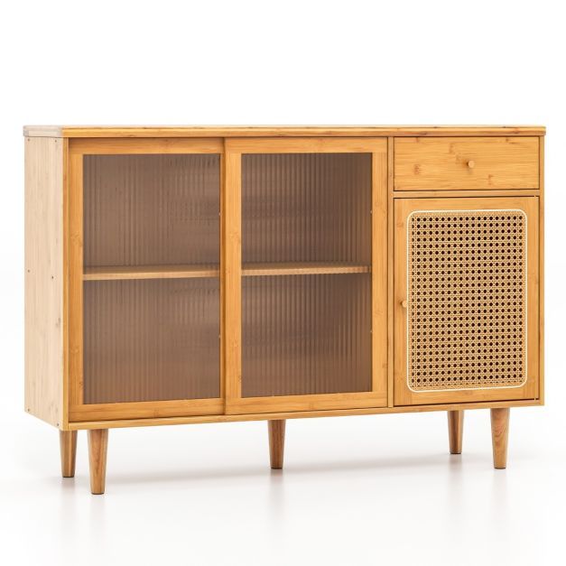 Modernes Rattan Boho Sideboard mit Schiebetüren aus Gehärtetem Glas
