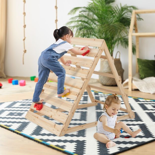 Doppelseitiges Kletterdreieck hölzernes Kletterspielzeug mit Kletterfelsen und Kletterleitern Natur
