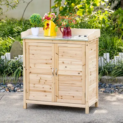 Gartenschrank mit 2 Fächern, Metall-Arbeitsplatte mit Aufkantung, Naturholz, 83 x 40 x 92 cm