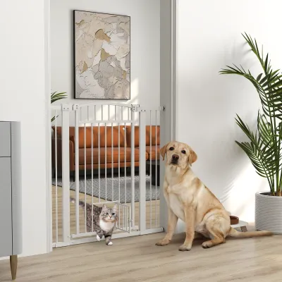Hundegitter 76–102 cm, weiss, mit Katzentür, 106 cm hoch, verstellbar, Stahl