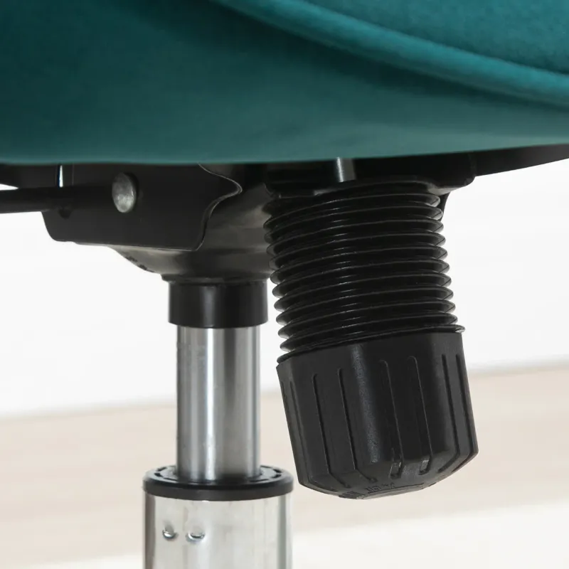 Samt Sessel, drehbar & höhenverstellbar mit Armlehnen, Blau – 66L x 73B x 102,5–111,5H cm, 120 kg