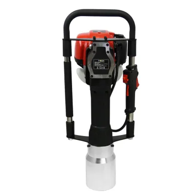 4‑Takt Benzin‑Pfahlramme, 37,7 cm³ – 700–1350 bpm, 1,0 kW, Aufsatz bis 120 mm, Tragetasche inkl