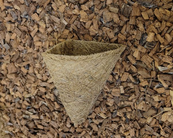 Kokos‑Pflanztopf Ecke‑Hängekorb 10 x 8 cm – natürliche Terrarium‑Deko, platzsparender Eckkorb