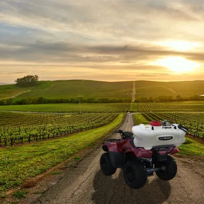 ATV Quad Sprühgerät 60L – Leistungsstarker 12 Bar Düngersprüher mit 6 Düsen und 12V Anschluss
