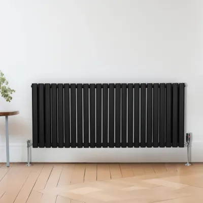 Oval Röhrenheizkörper Schwarz – 600x1440 mm, Chrom Thermostatventile