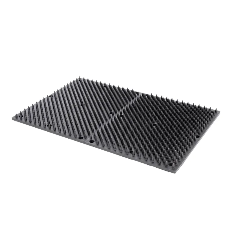 Kratzmatte, Bürstenmatte – L 60 x B 40 cm – Schwarz – Für Pferde, Kälber, Ziegen