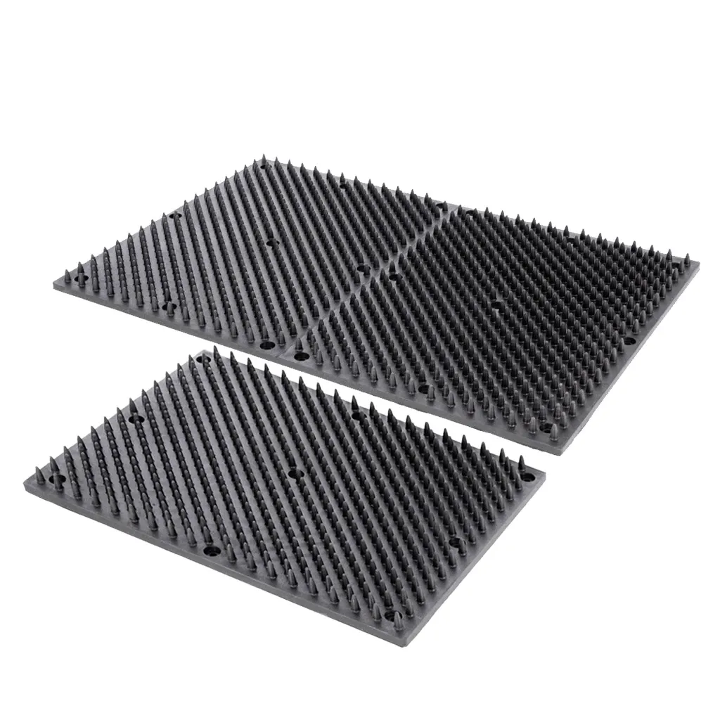 Kratzmatte, Bürstenmatte – L 60 x B 40 cm – Schwarz – Für Pferde, Kälber, Ziegen