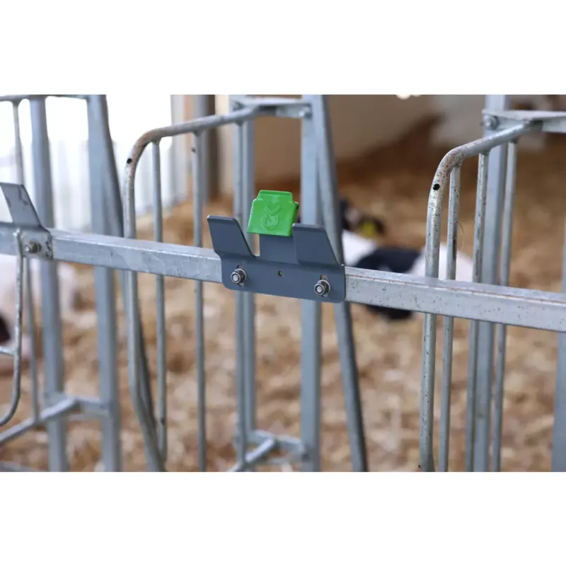 Eimerhalterung mit Auswurfsicherung Bucket Guard – Für Tränkebehälter