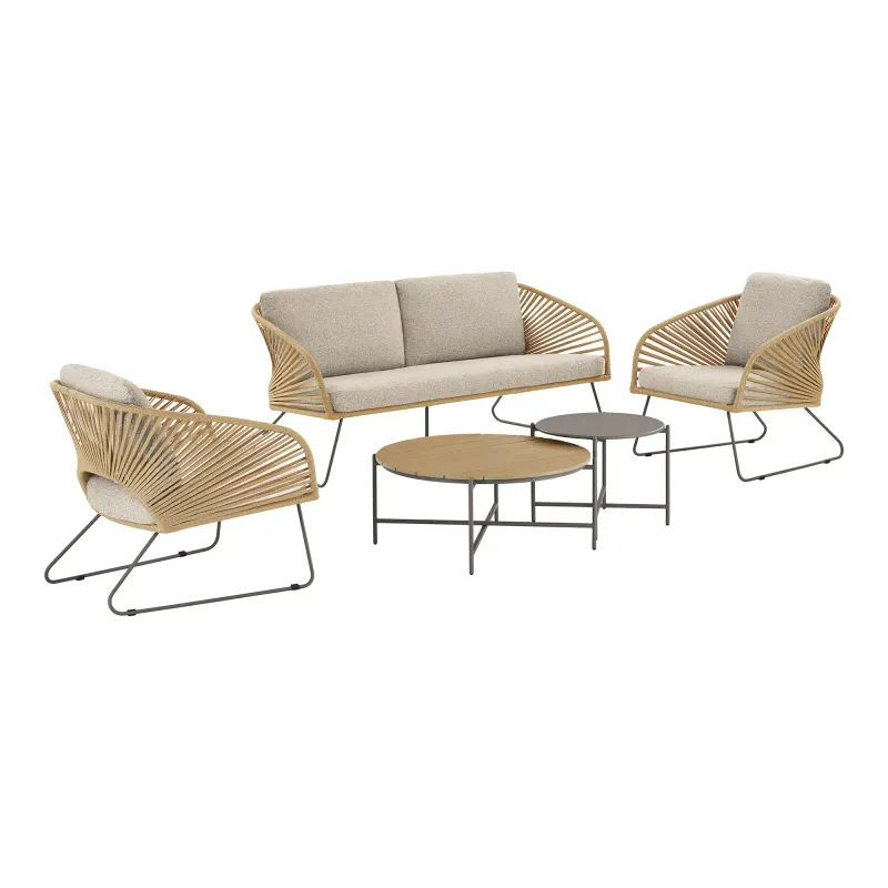 Novella Lounge-Set Beige/Sand | Stahl, inkl. Kissen, Sessel, Sofa, Couchtische Novella Lounge-Set: 2 Sessel, 1 Sofa, 2 Couchtische, Beige/Sand, inkl. Kissen. Modern für Schweizer Gärten.