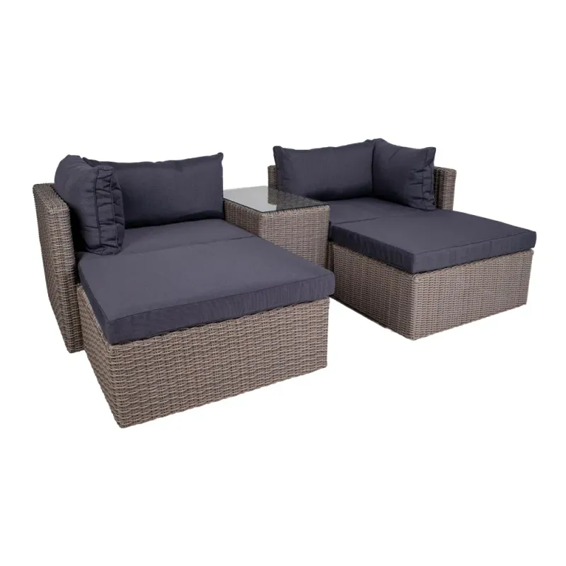 Rossi Lounge-Set Kubugrau | Polyrattan, inkl. Kissen, Glasplatte Rossi Lounge-Set: 2 Eckelemente, 2 Hocker, Tisch, Kubugrau, inkl. Kissen. Luxus für Schweizer Gärten.