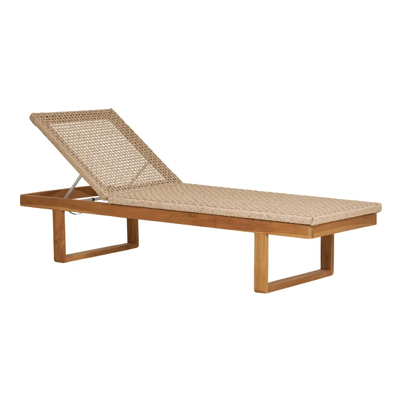 ​Derby Sonnenliege, Teakholz/PE-Rattan, natur, 190x65x38cm. Komfortabel für Schweizer Gärten.