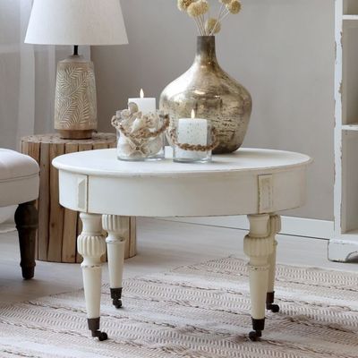 Marie Antoinette Sofatisch mit Räder H46/D70 cm | antique creme