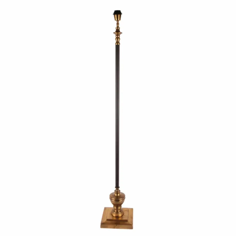 Stehleuchtenfuss Gold Schwarz Aluminium 140 cm Stehleuchtenfuss in Gold und Schwarz, 140cm. Eleganter Stehlampenfuss aus Aluminium für Schweizer Wohnräume.