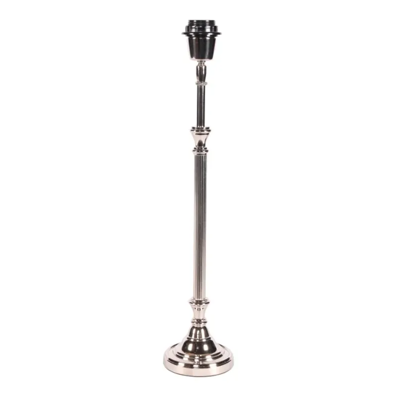 Tischlampenfuss Silber Aluminium 51 cm Tischlampenfuss in Silber, 51cm. Klassischer gerillter Lampenfuss aus Aluminium für Schweizer Wohnräume.