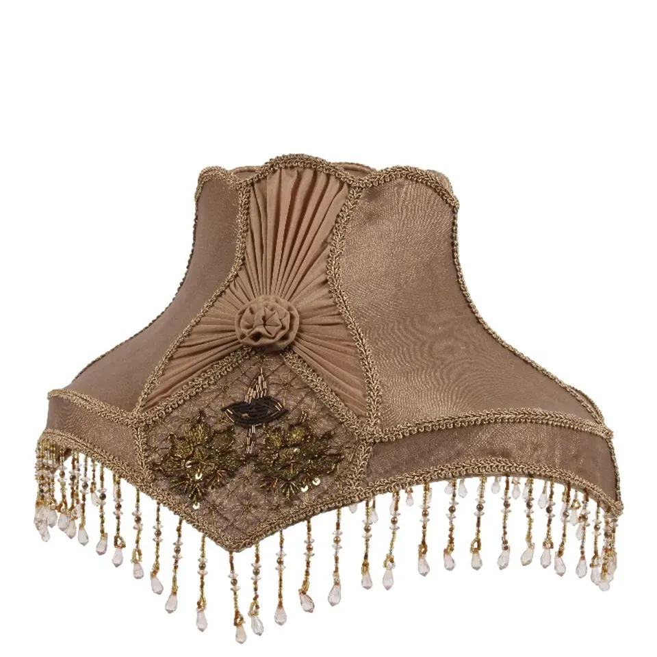 Antikbrauner Chiffon-Lampenschirm Victorian mit Perlenornamenten &amp; Fransen, 38x33cm. Barocker Blickfang im Schweizer Zuhause.