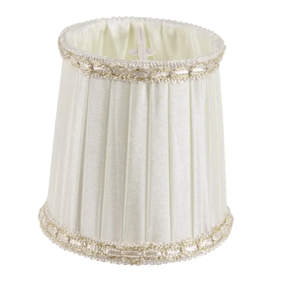 Klemm-Lampenschirm Plissee Creme Weiss Goldborte Ø8 cm Kleiner Plissee-Klemm-Lampenschirm in Creme-Weiss mit Goldborte, ø8cm. Perfekt zur Auffrischung von Kronleuchtern.