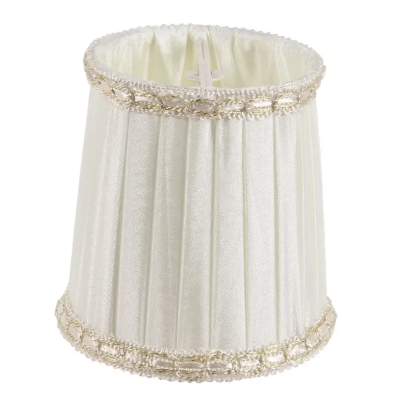 Klemm-Lampenschirm Plissee Creme Weiss Goldborte Ø8 cm Kleiner Plissee-Klemm-Lampenschirm in Creme-Weiss mit Goldborte, ø8cm. Perfekt zur Auffrischung von Kronleuchtern.