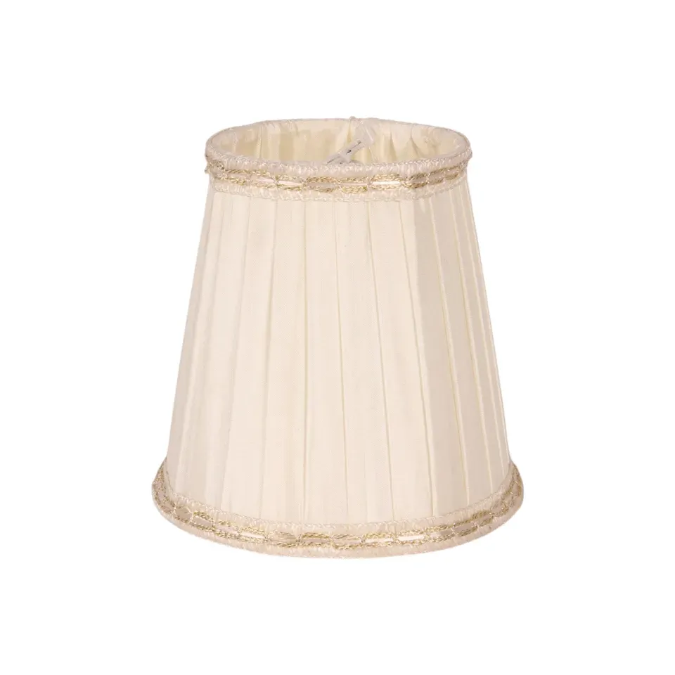 Klemm-Lampenschirm Plissee Seide Creme Weiss Goldborte Ø12 cm Plissierter Seiden-Klemm-Lampenschirm in Creme-Weiss mit Goldborte, ø12cm. Edler Akzent für Kronleuchter im Schweizer Zuhause