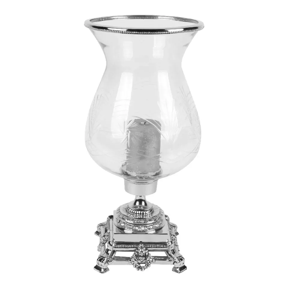 Windlicht Samira Sturmlaterne Silber Metall Glas 50 cm Silbernes Windlicht Samira auf Fuss mit Schliffglas, 50cm. Prachtvolle Sturmlaterne für das Schweizer Zuhause.