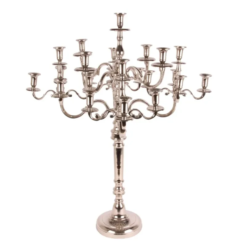 Armleuchter Kerzenständer 25-armig Silber Aluminium 100 cm Imposanter silberner Aluminium-Armleuchter 25-armig, 100cm hoch. Luxuriöser Kandelaber für das Schweizer Zuhause.