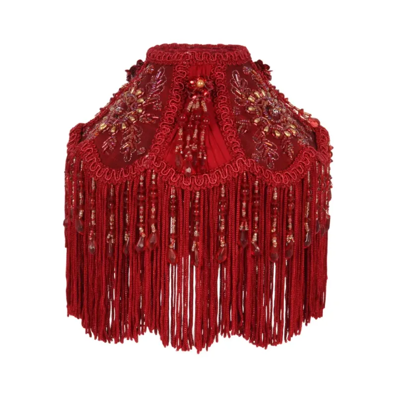 Viktorianischer Kuppellampenschirm Rot Stoff Fransen Ø18 cm Roter viktorianischer Kuppel-Lampenschirm mit Stickerei, langen Fransen & Perlen, ø18cm. Barock-Akzent fürs Schweizer Zuhause