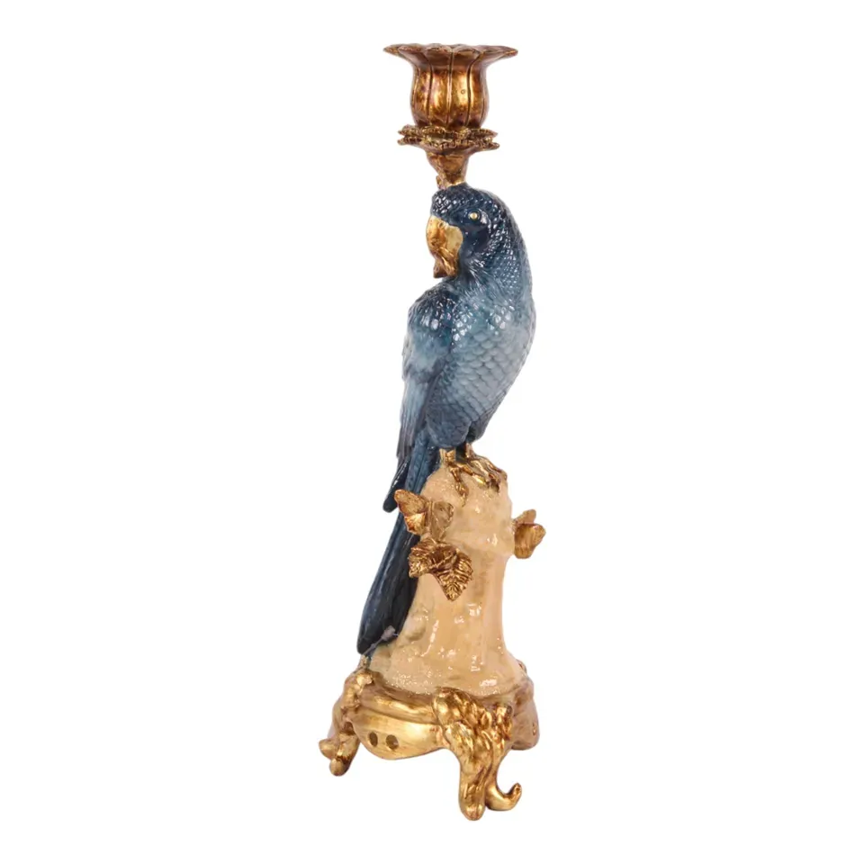 Papageien Kerzenhalter Blau Gold Kunstharz Barock 33 cm Blauer Papageien-Kerzenhalter aus Kunstharz mit Goldakzenten, 33cm. Exotische Barock-Deko für das Schweizer Zuhause.
