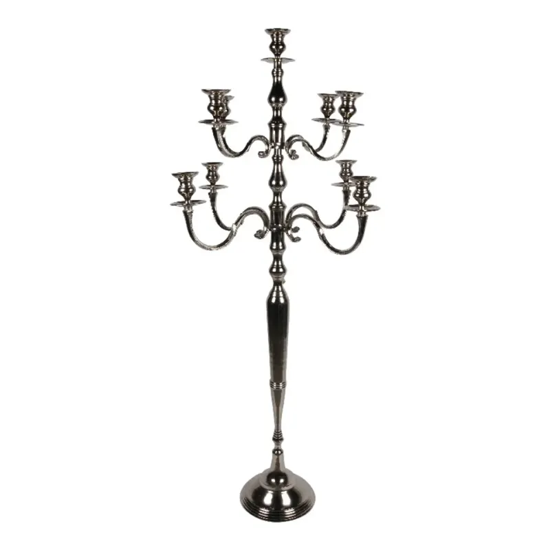 Imposanter silberner Aluminium-Standkerzenständer 9-armig, 182cm hoch. Barocker Bodenkandelaber mit geschwungenen Armen.