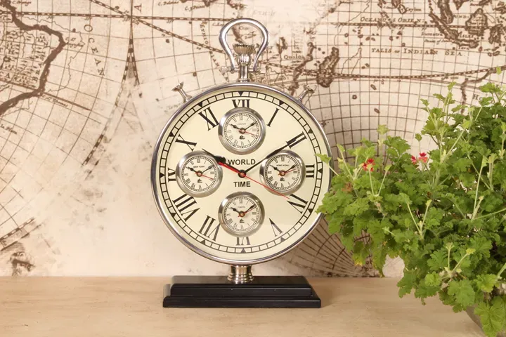 Weltzeit-Uhr auf Sockel Stahl/Aluminium Silber 48 cm